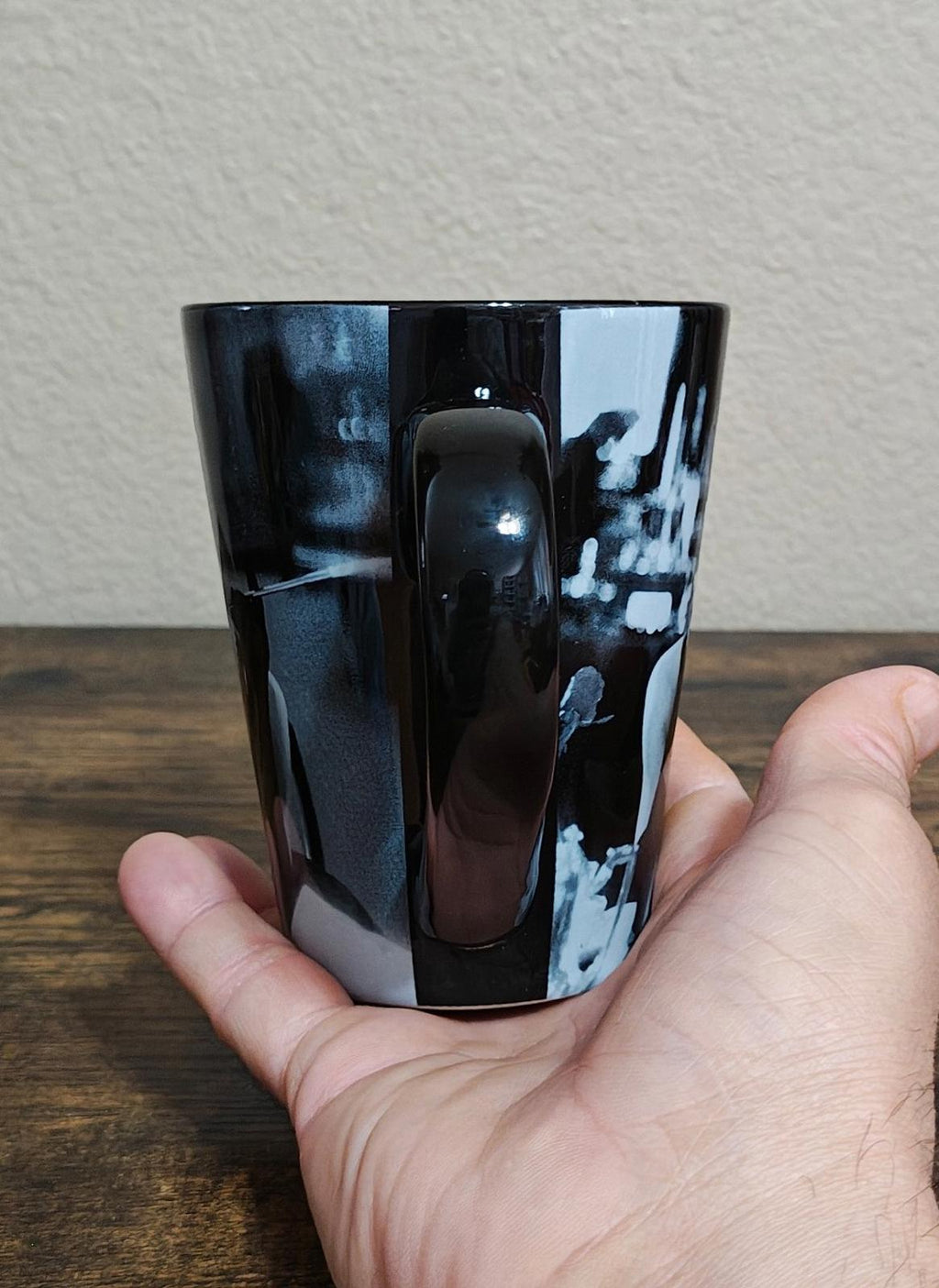 2010 Vandor Paramount Pictures Audrey Hepburn Breakfast at Tiffany's Black Mug