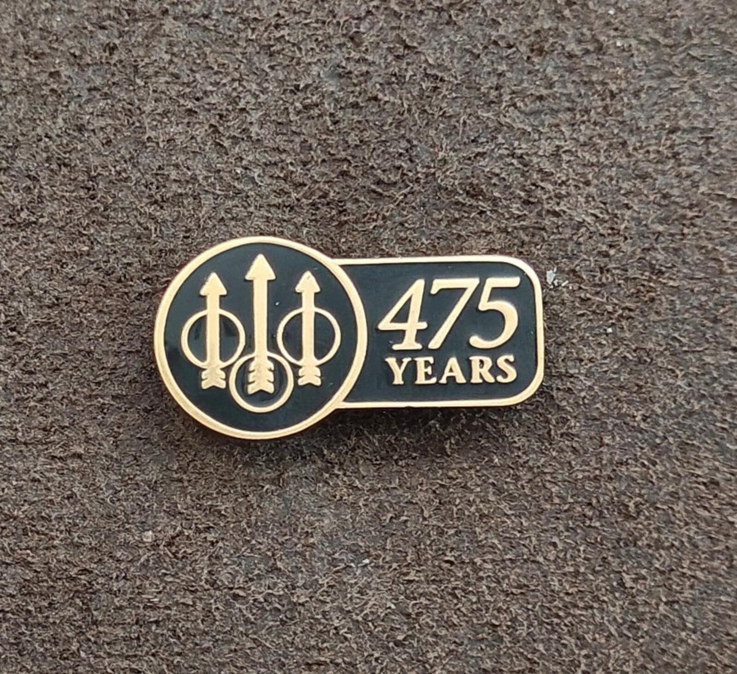 2001 Beretta 475 Years Anniversary Gold Tone With Black Enamel Pin