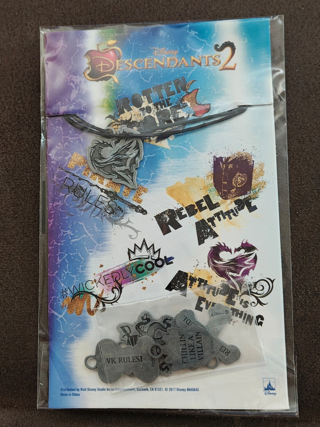 Official Disney Descendants 2 "Rotten to the Core" Charm Necklace New