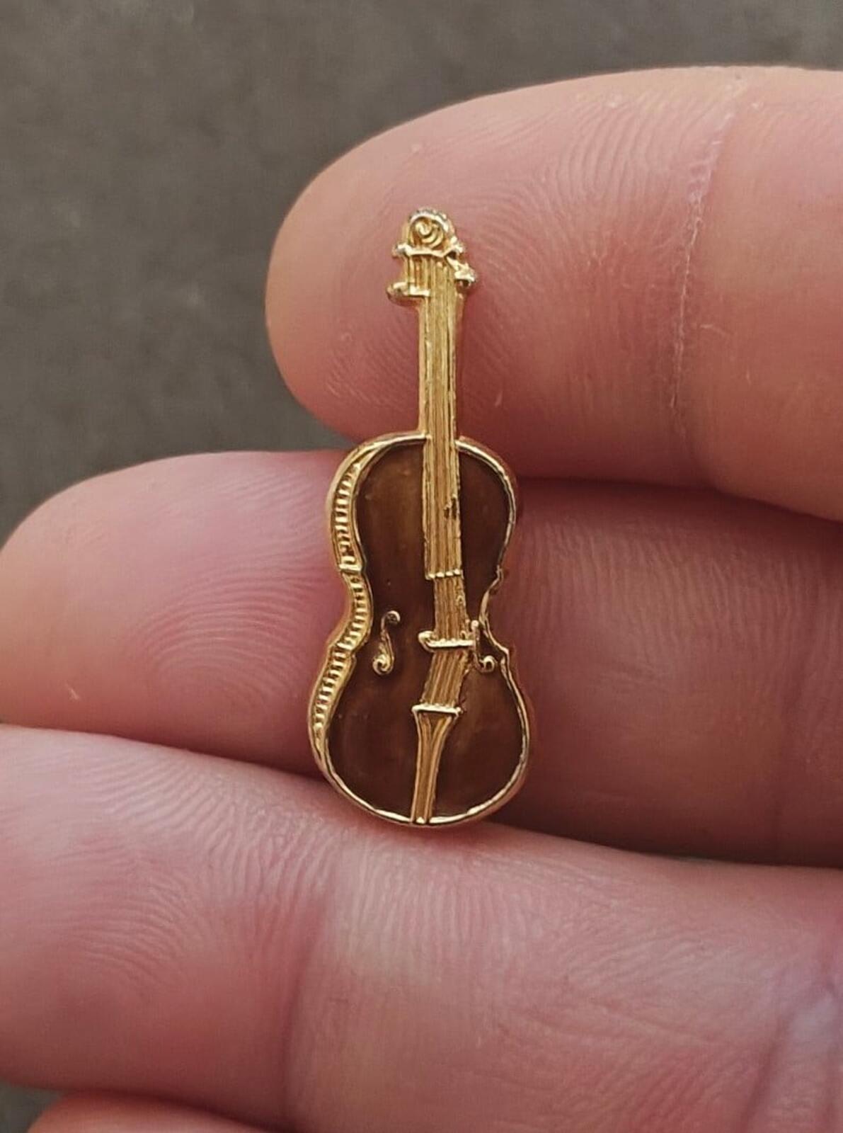 1980s Gold Tone Violin With Brown Enamel Finish Inlay On The Body Brooch