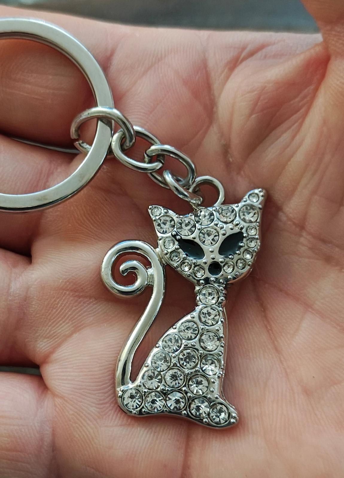 Rhinestone Inlaid Cat/Kitten Silver Tone Black Enamel Keychain/Bag Charm/Fob