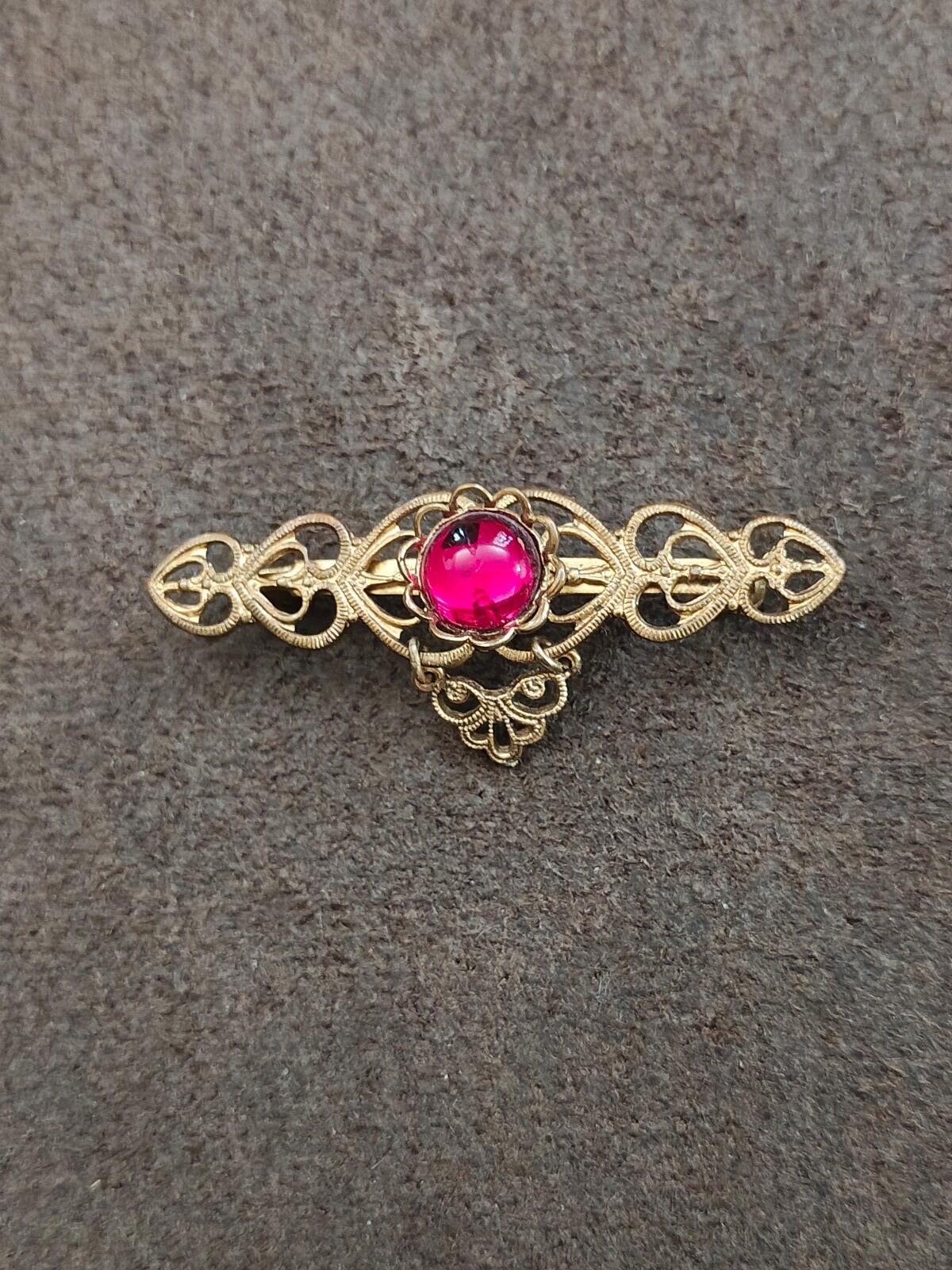 1960s/70s Goldtone Open Sideways Hearts With Center Red Jelly Cabochon Brooch
