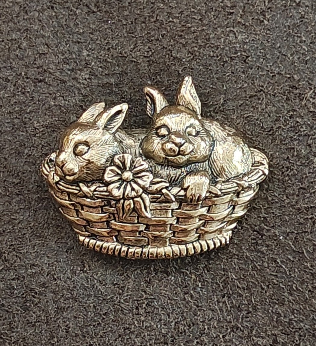 1990 Avon Basket of Love Featuring Two Bunnies In a Basket Gold Tone Brooch