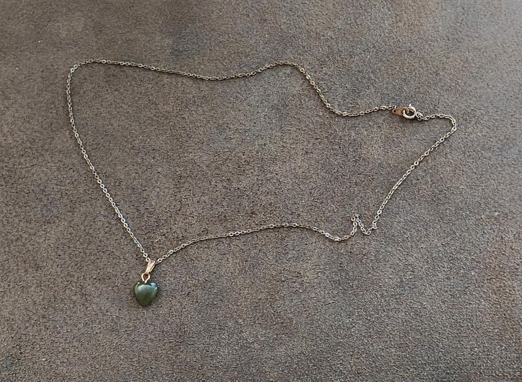 1980's Jade Like Heart Shaped Stone Pendant Necklace