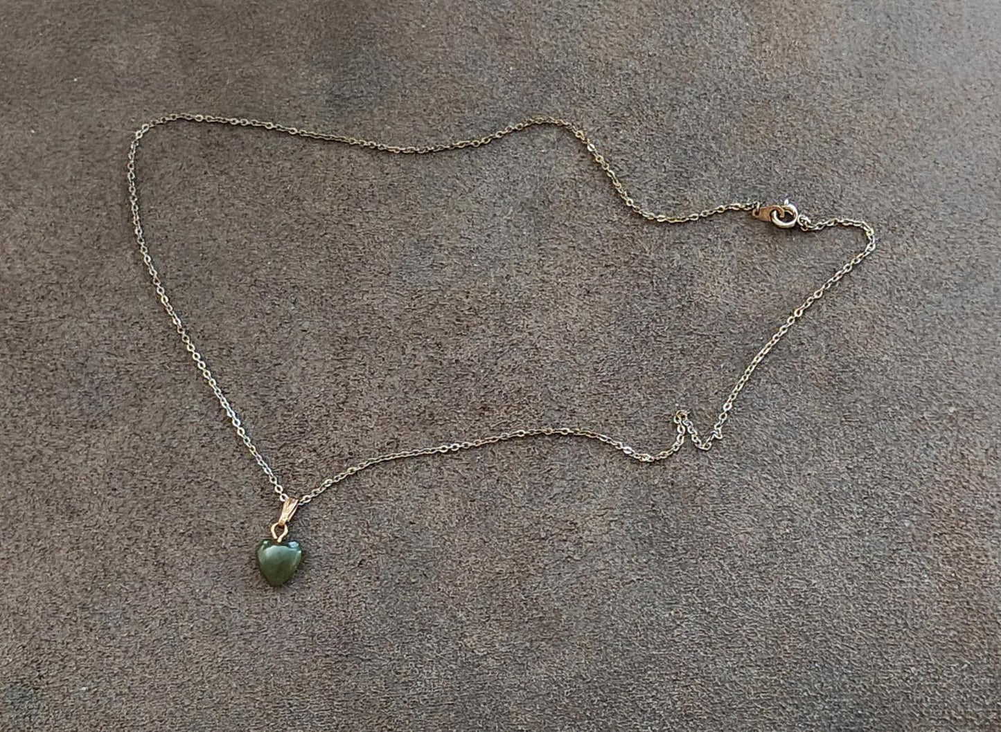 1980's Jade Like Heart Shaped Stone Pendant Necklace