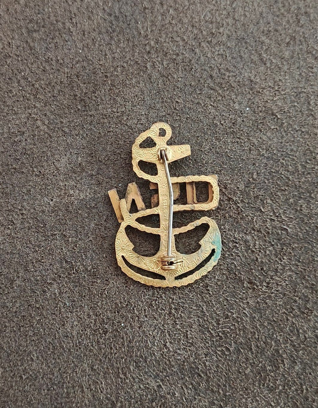 40s WW2 United States Navy Chief Petty Officer (CPO) Fouled Anchor Pin