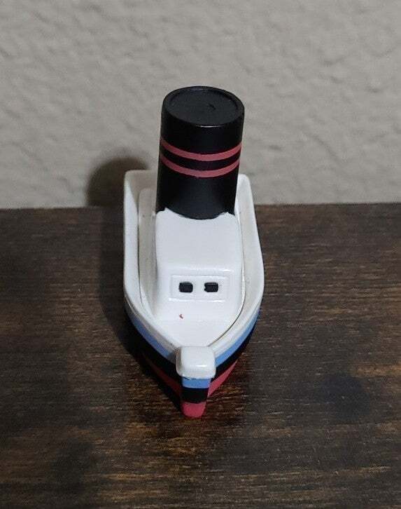 2002 Misfit Toy Tug Boat PVC Figure