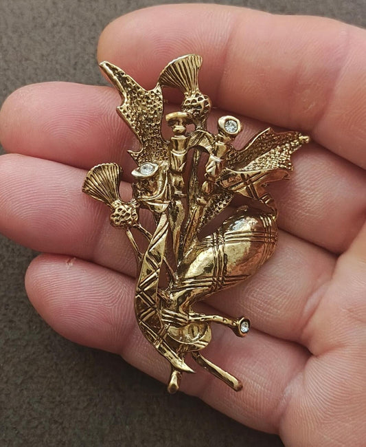 1950s/60s Gold Tone With Rhinestone Accents Scottish Bagpipe & Thistle Brooch