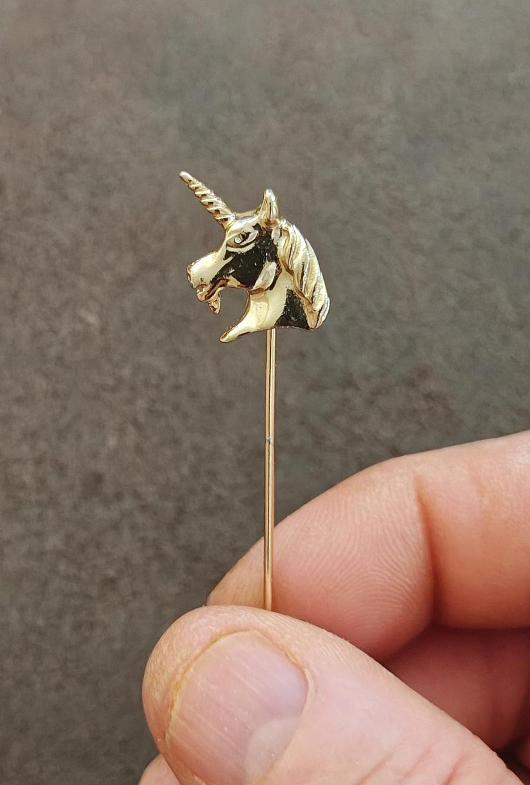 1980s Unicorn Head Gold Tone Stick Pin
