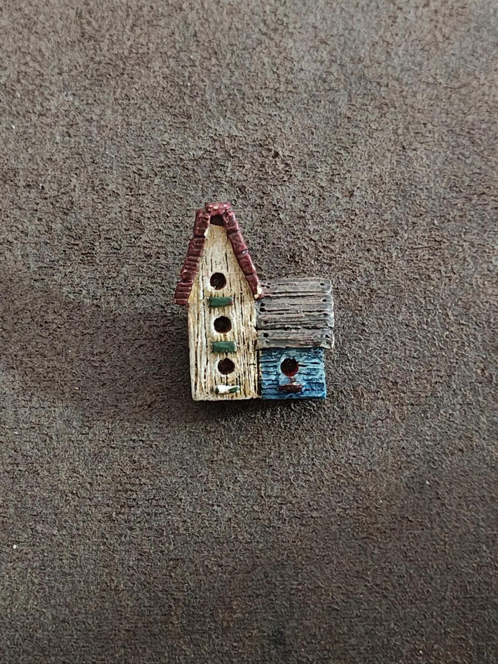 3D resin birdhouse pin, small standing view with beige body and blue front