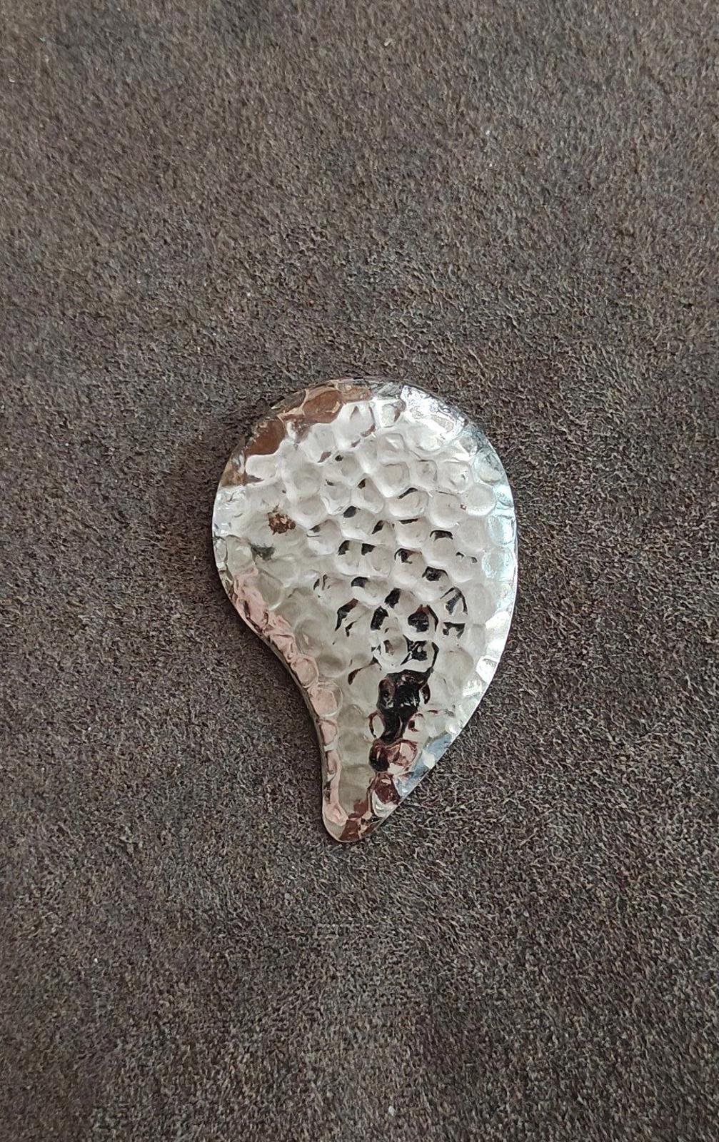 1980's Hammered Textured Silver Tone Scarf Clip