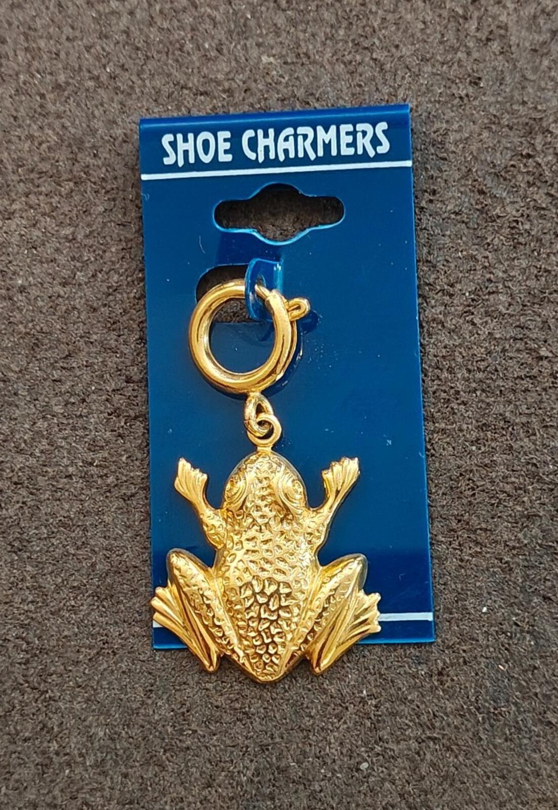 1990s Brass Textured Frog Shoe Charm/Charm
