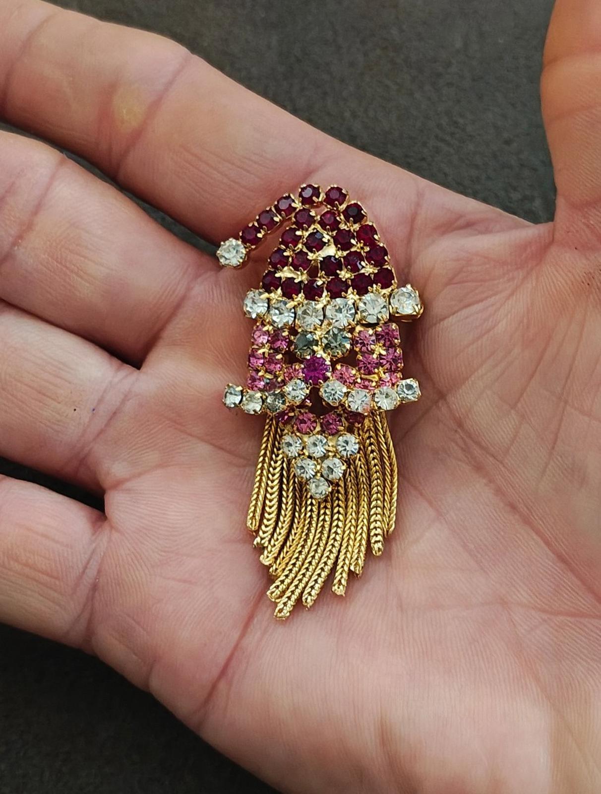 1960s Signed Hobe Gold Tone With Sparkling Austrian Rhinestones Santa Brooch