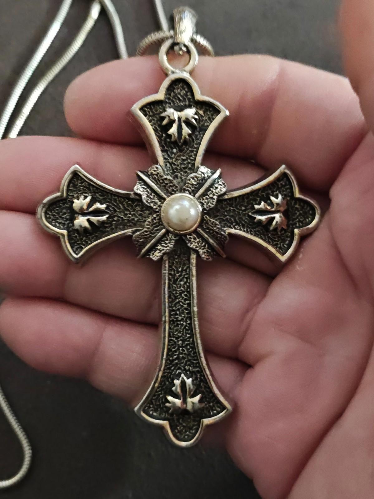 Sarah Coventry 1975 Limited Edition "Peace" Cross Pendant Necklace
