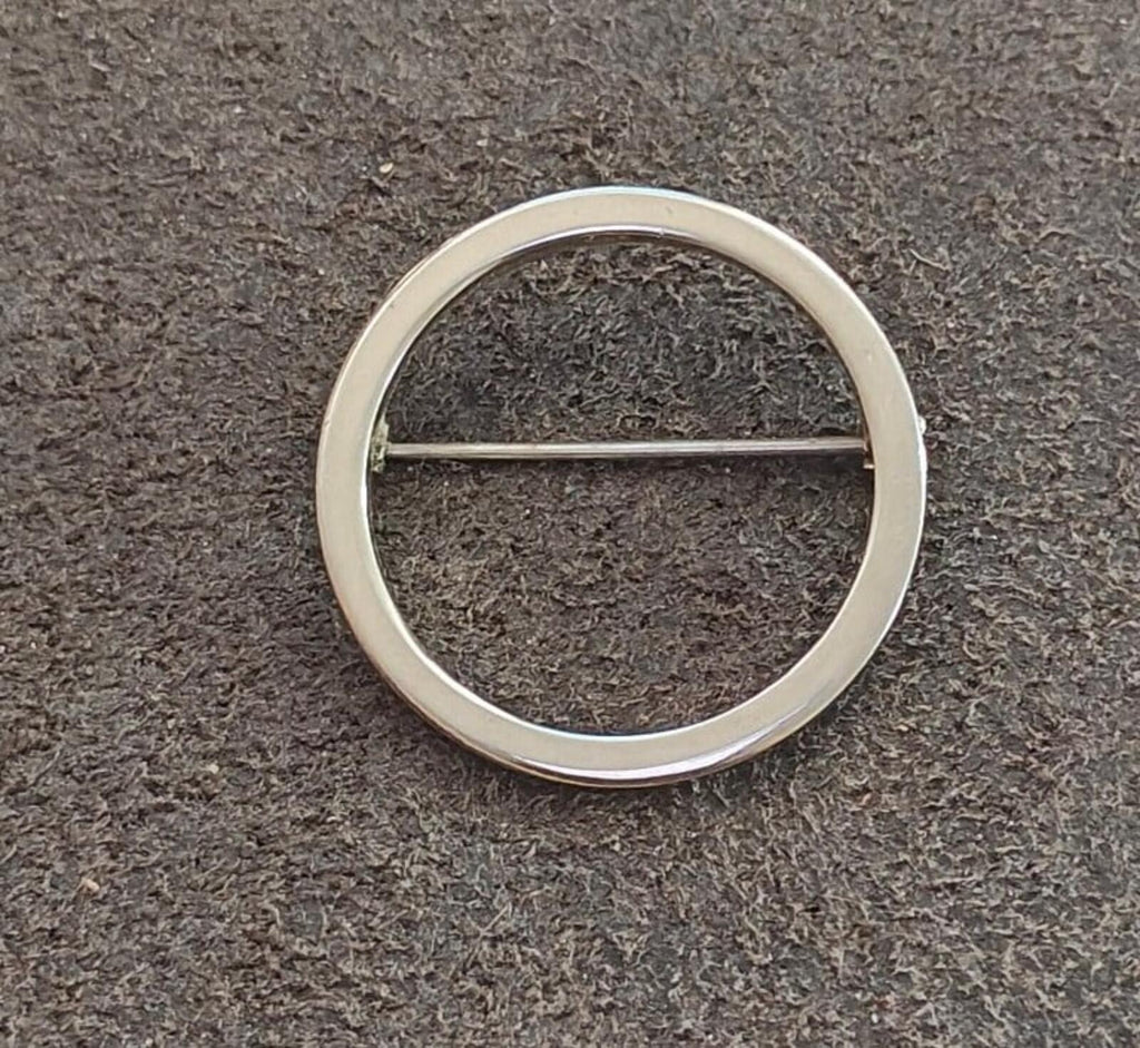 1950s/60s Classic Minimalist Open Circle Gold Tone Brooch Pin