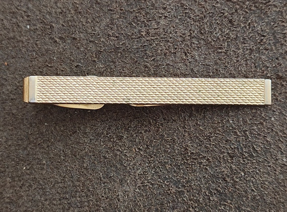 1950s/60s Swank Gold Tone Textured Basketweave Tie Bar Clip