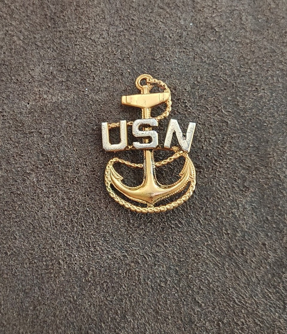 40s WW2 United States Navy Chief Petty Officer (CPO) Fouled Anchor Pin