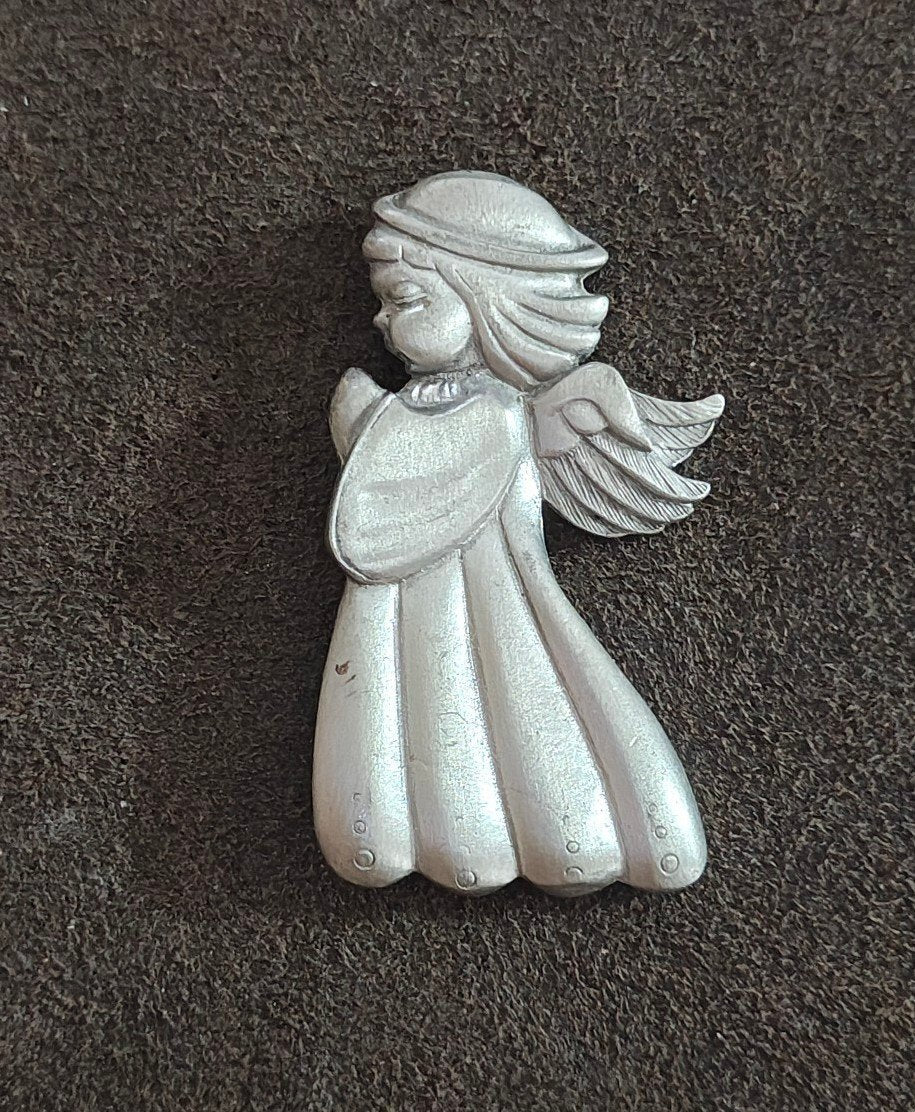 1986 Hampshire Pewter Angel Brooch.