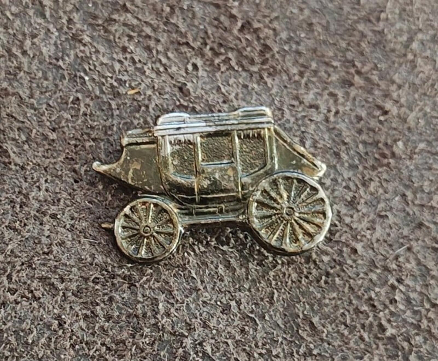 1960s/70s Wild West Stagecoach Cast Metal With Antique Brass Tone Finish Pin