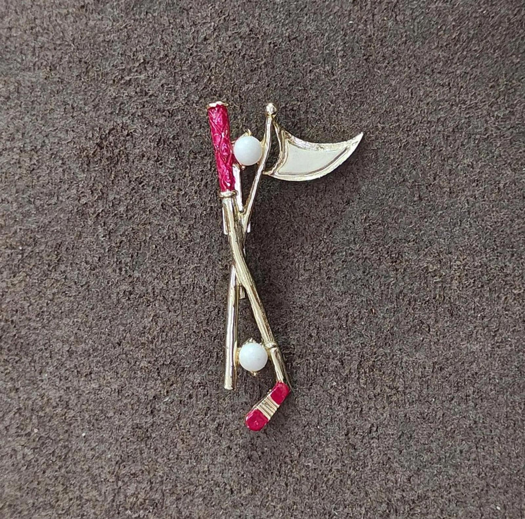 Golf club and flag lapel pin, gold-tone with red enamel shaft and white ball
