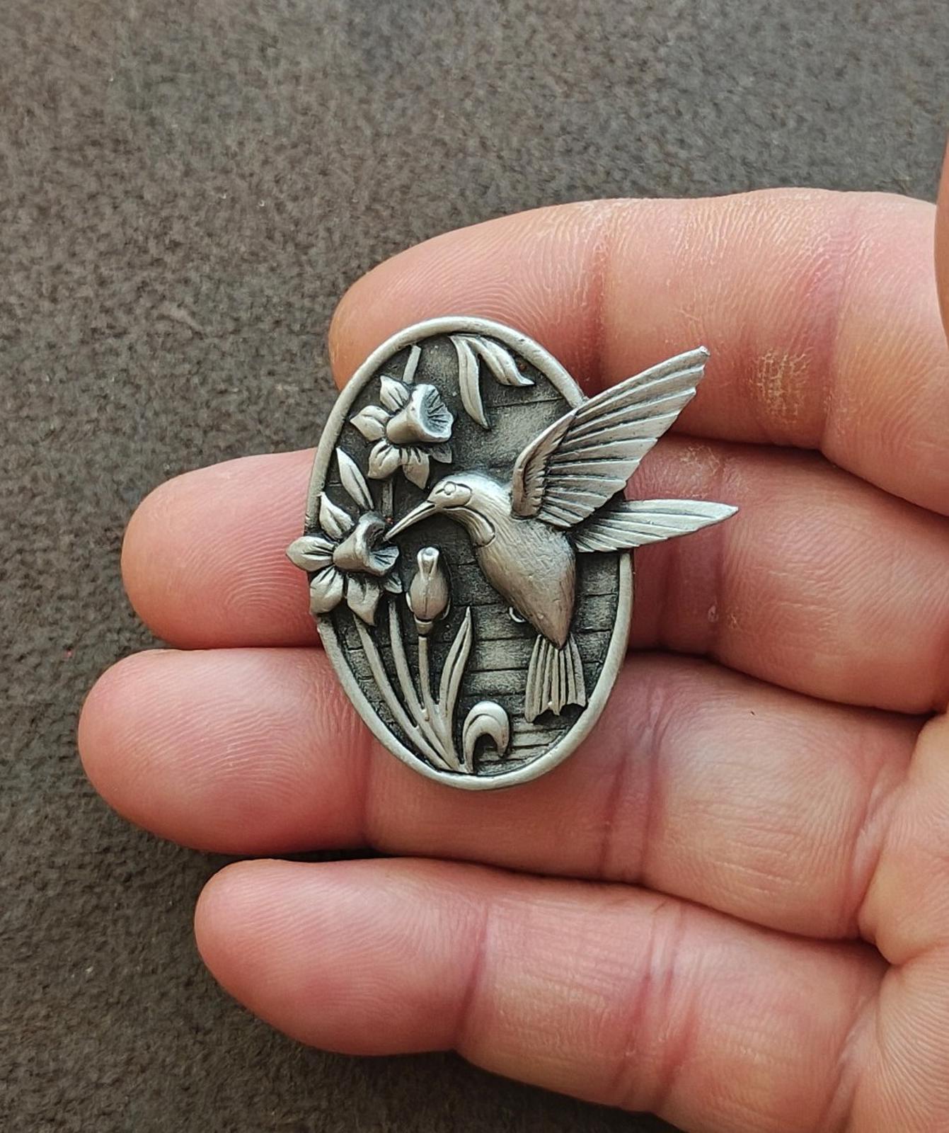1980s Signed Ms Dee Hummingbird Pewter Brooch