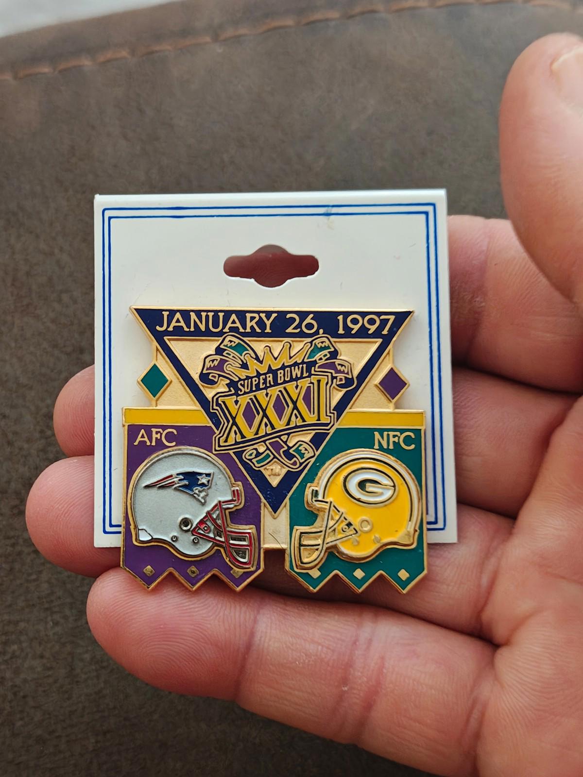 1997 Champion Green Bay Packers Super Bowl XXXI Commemorative Pin.