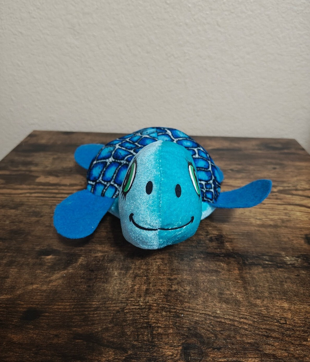 Circus Circus Las Vegas Souvenir Blue Mosaic Shell Turtle Plush