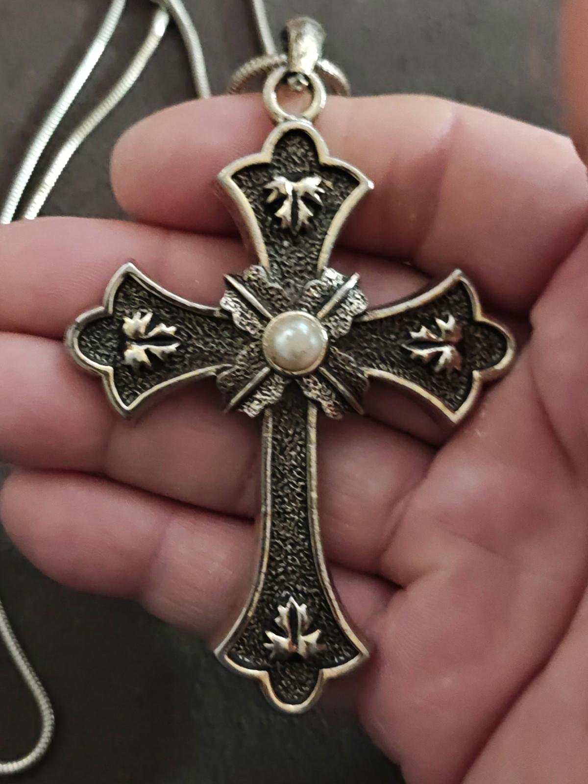 Sarah Coventry 1975 Limited Edition "Peace" Cross Pendant Necklace