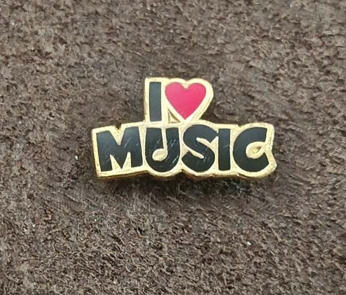 1980s Novelty/Retro I Love Music Gold Tone Enamel Pin