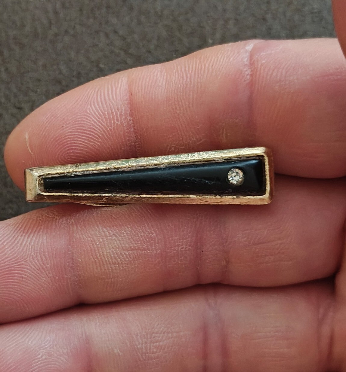 1950s/60 Gold Tone Tapered Black Inlay Tie Clip With Clear Faux Diamond Accent