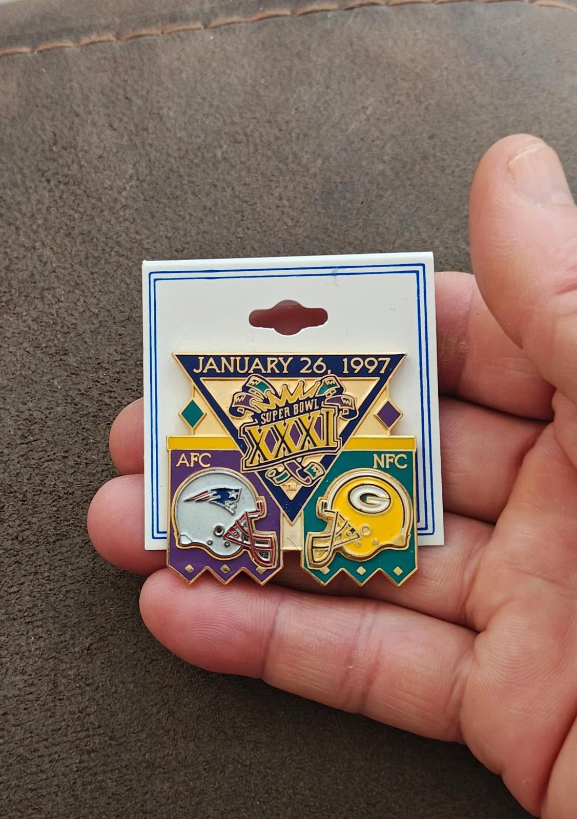 1997 Champion Green Bay Packers Super Bowl XXXI Commemorative Pin.