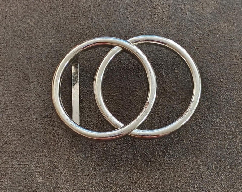 Elegant Modernist Silver Tone Double O-ring Belt Buckle.