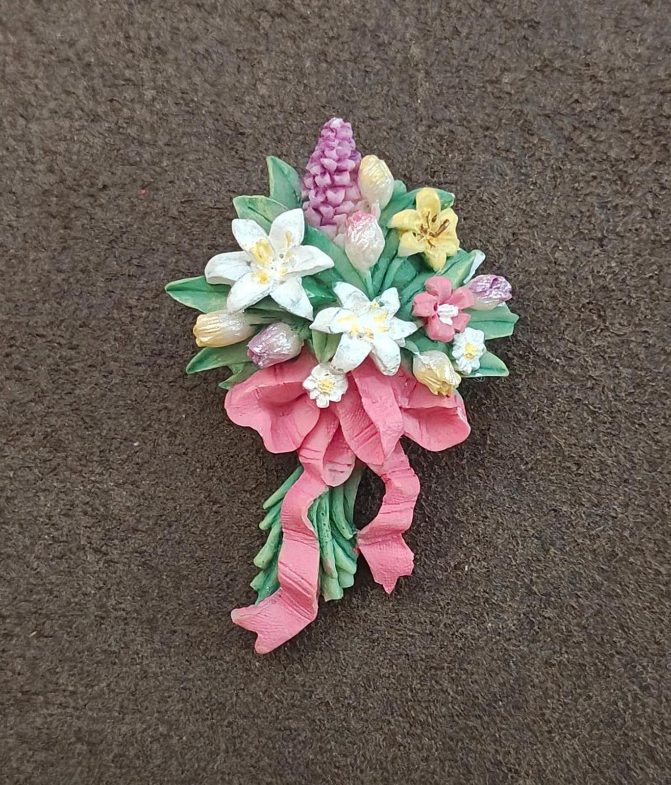 1980s Flower Bouquet Resin Brooch  Featuring Colorful Flowers & a Pink Ribbon