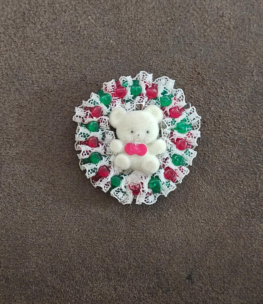 1980s Handmade Christmas Teddy Bear Holiday Wreath Brooch
