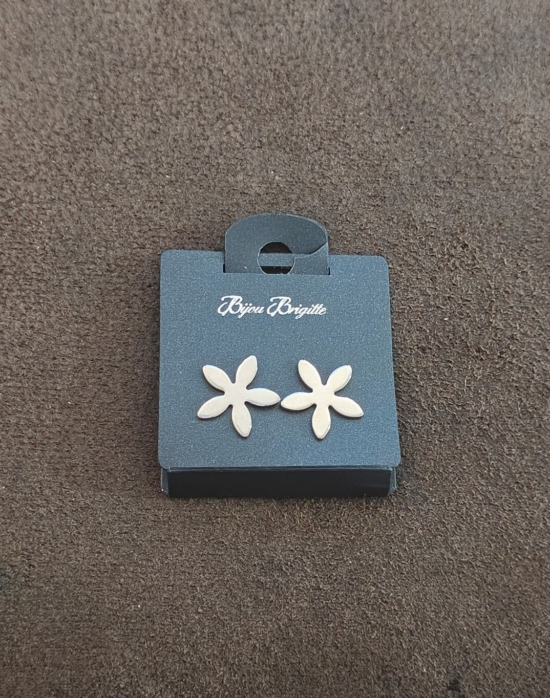 Bijou Brigitte Matte Silver Tone Flower Stud Earrings New