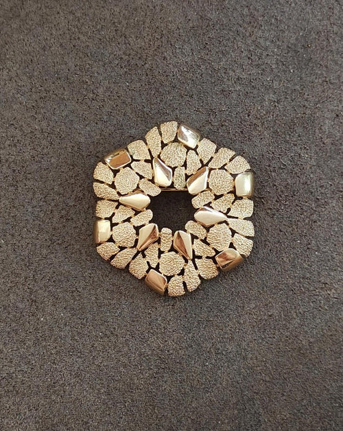 Gold-tone cobblestone wreath brooch, open circle design