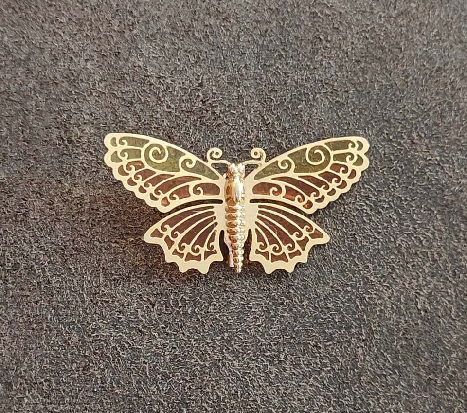 1970s Avon Luminous Wings Butterfly Gold Tone Filigree Brooch Pin