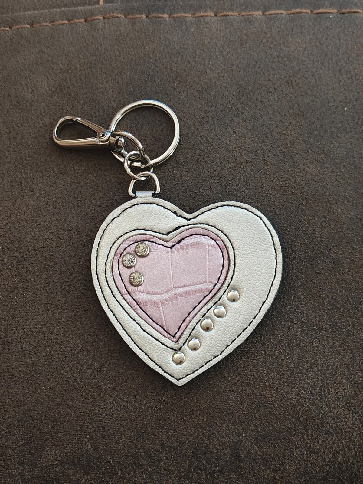 2000s Kathy Van Zeeland Studded Leather Heart Purse Charm Keychain