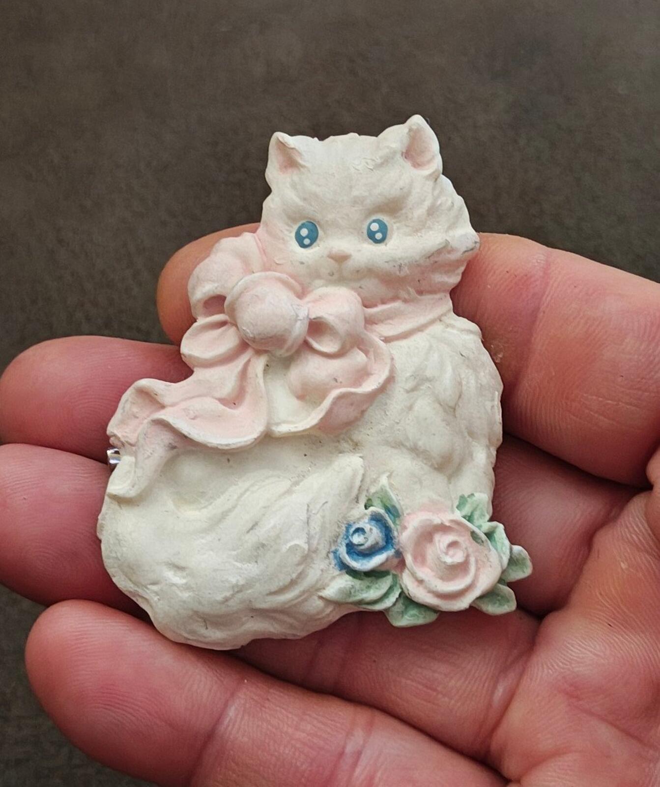1990s Resin White Persian Cat Brooch