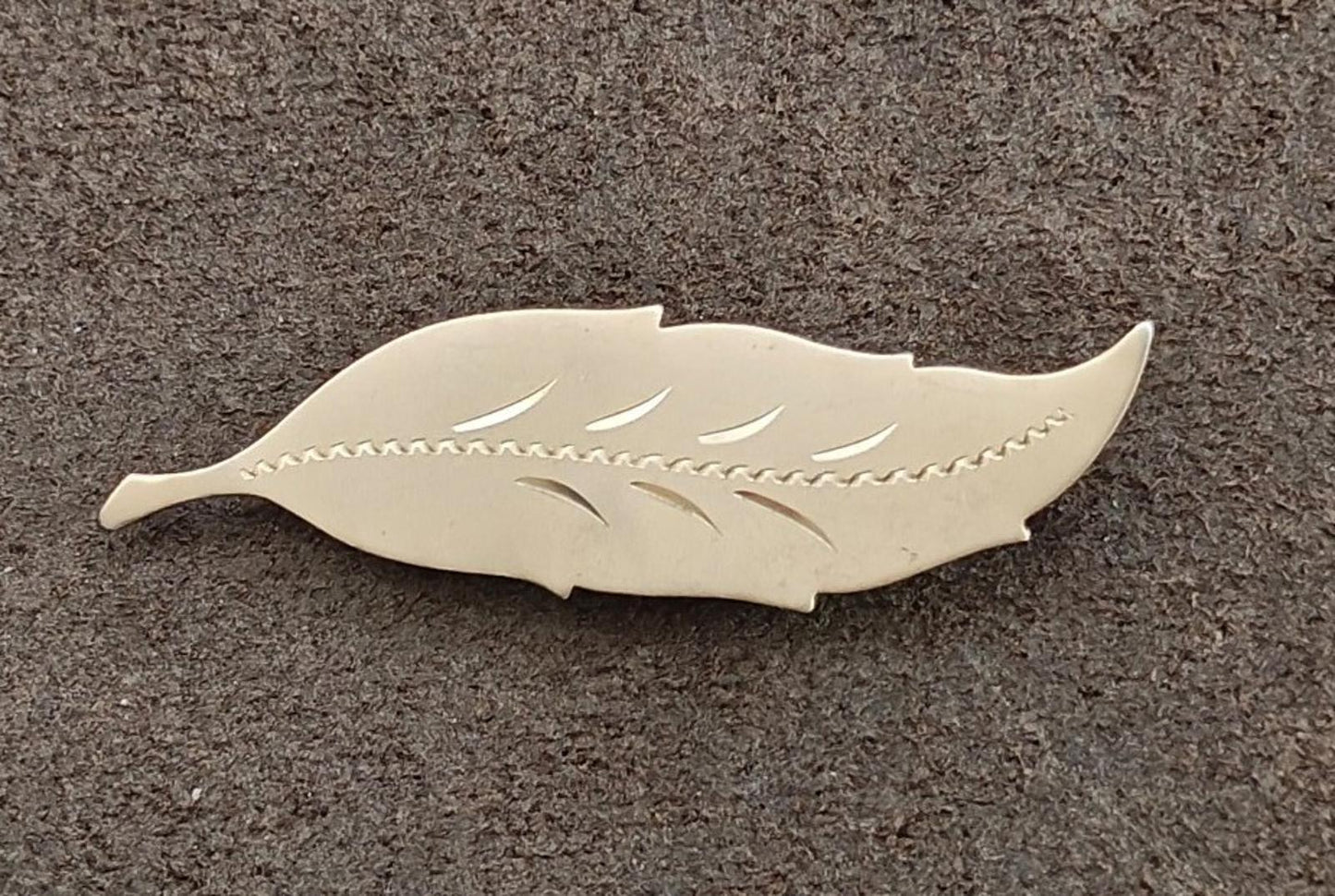 1950s/60s Gold Tone Leaf Brooch With Etched Detailing Along Its Spine and Ribs