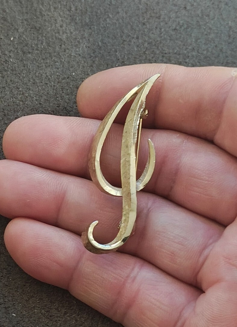 1960/70s Mamselle Gold Tone Monogram Initial J Brooch Pin