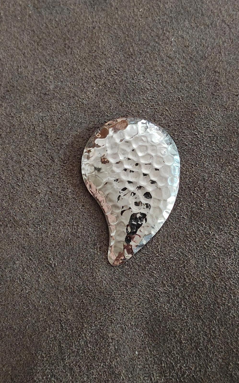1980's Hammered Textured Silver Tone Scarf Clip