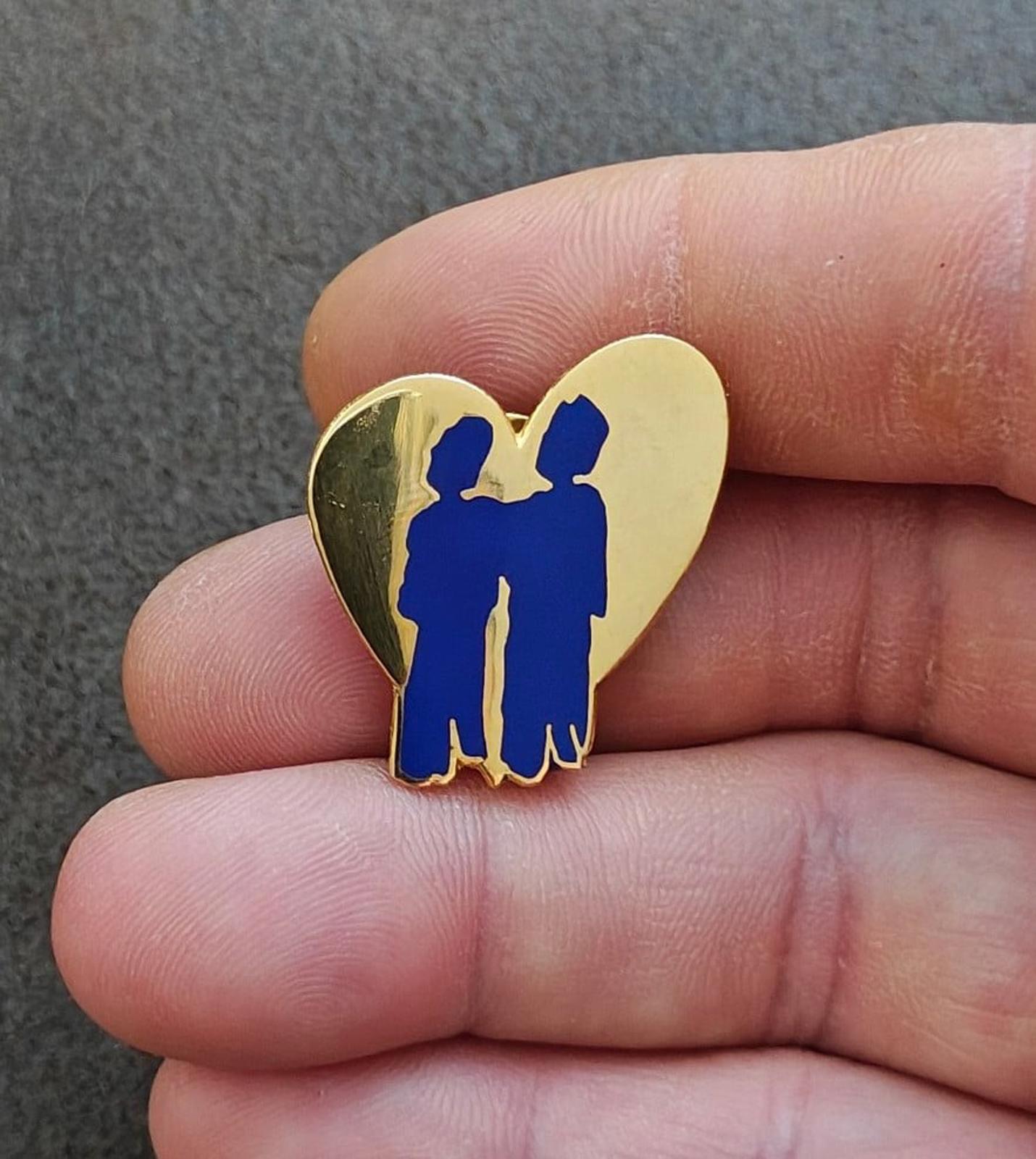 1980's Two Friends  Gold Tone Purple Enamel Heart Shaped Pin