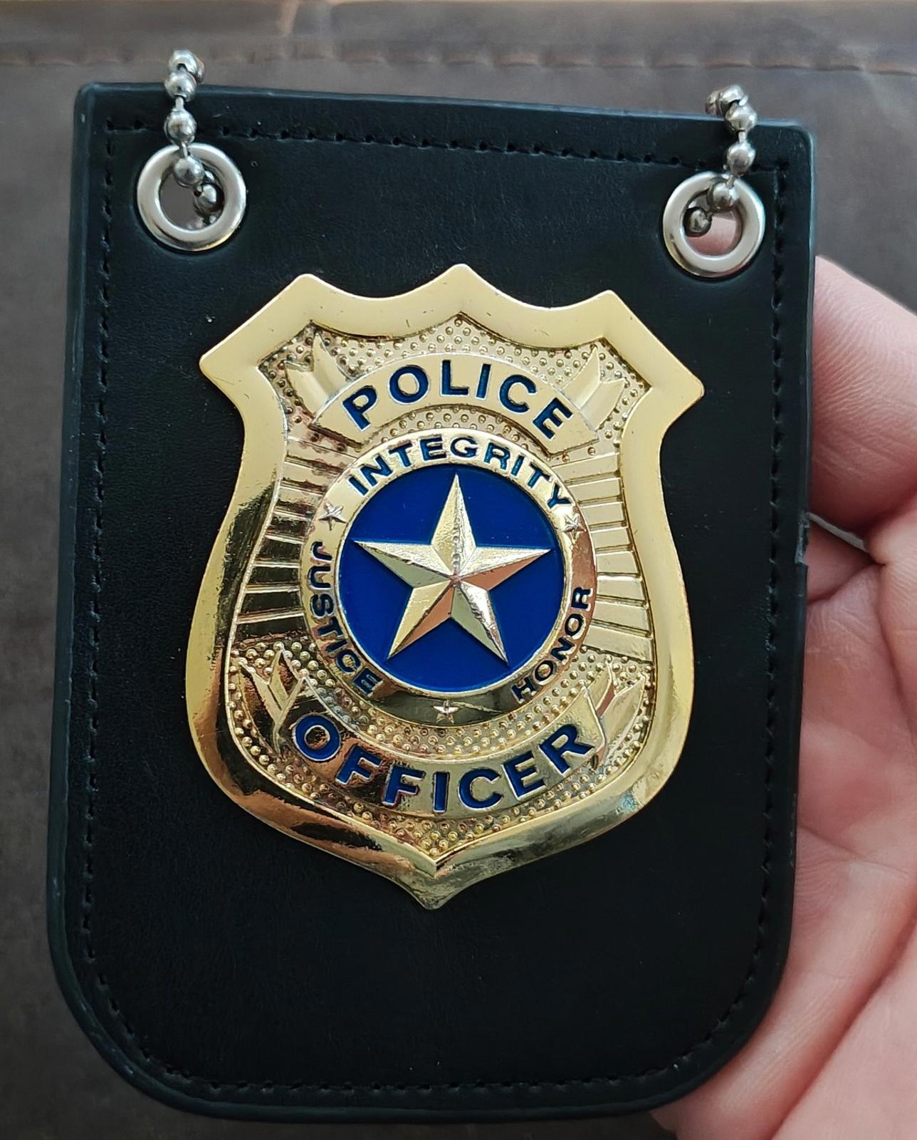 Spooktacular Creations Police Pretend Play Toy Metal Badge With Chain