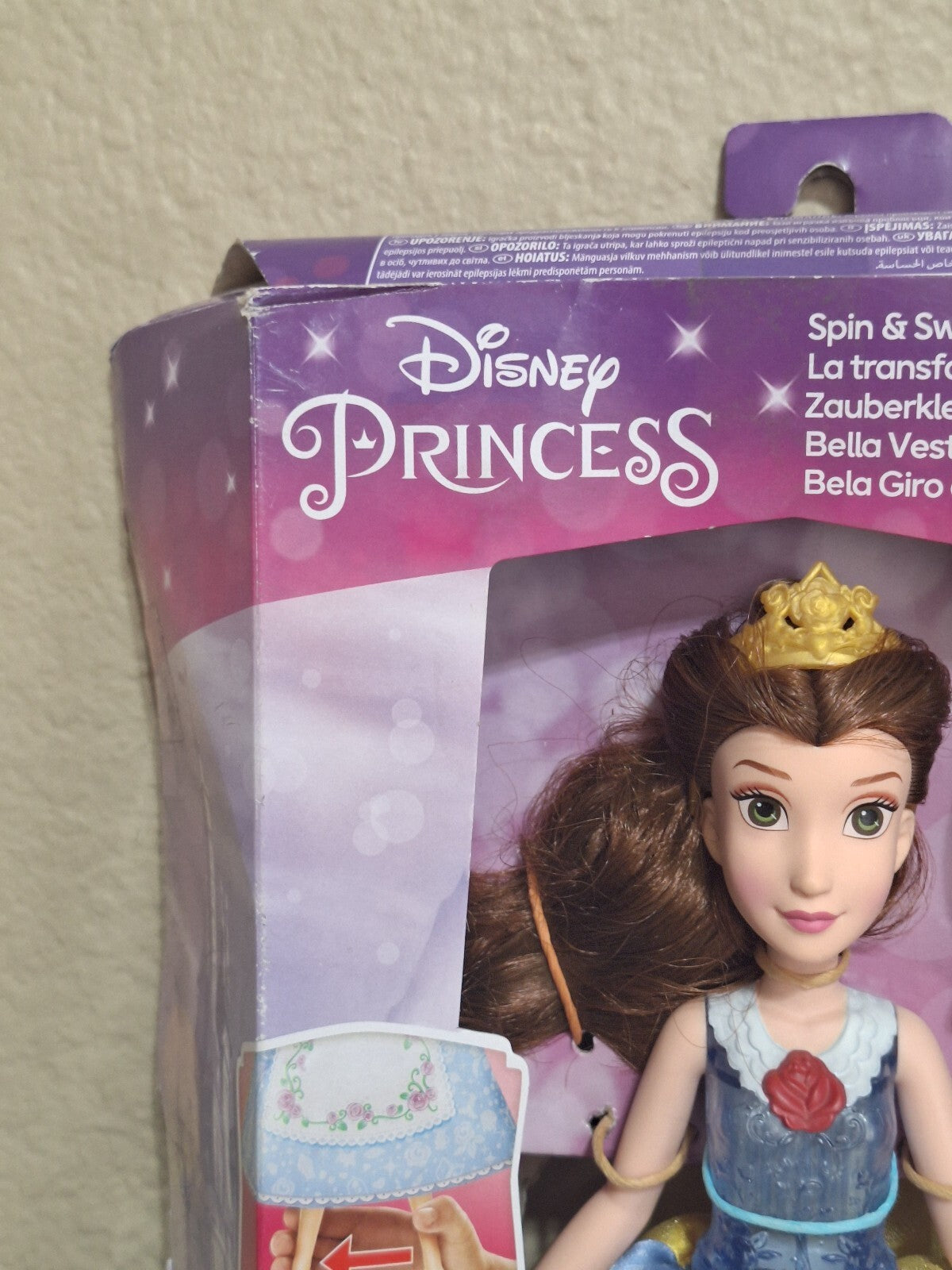Disney Princess Spin and Switch Belle Quick Change Fashion Doll