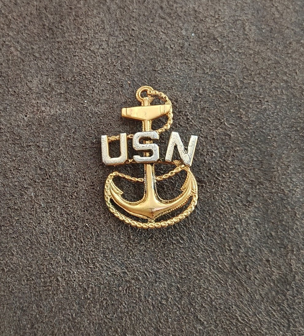 40s WW2 United States Navy Chief Petty Officer (CPO) Fouled Anchor Pin