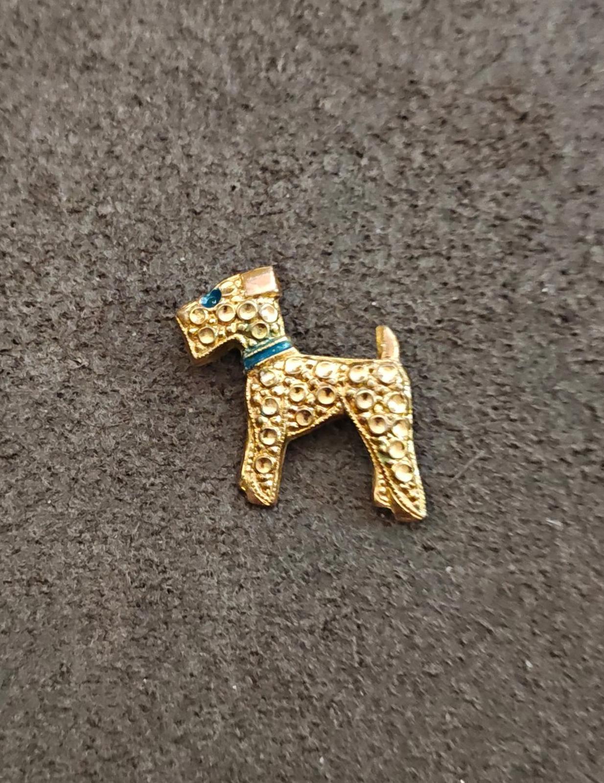 1890s Rare Gold Tone Textured Ornate Victorian Style Terrier Dog Brooch
