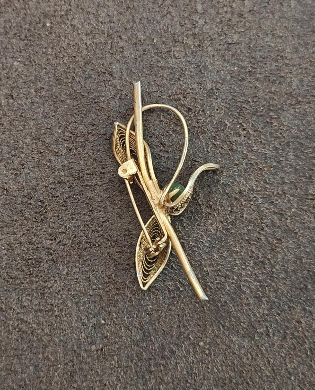 50s Gold Tone Cannetille Filigree Botanical Brooch With Small Green Small Stone