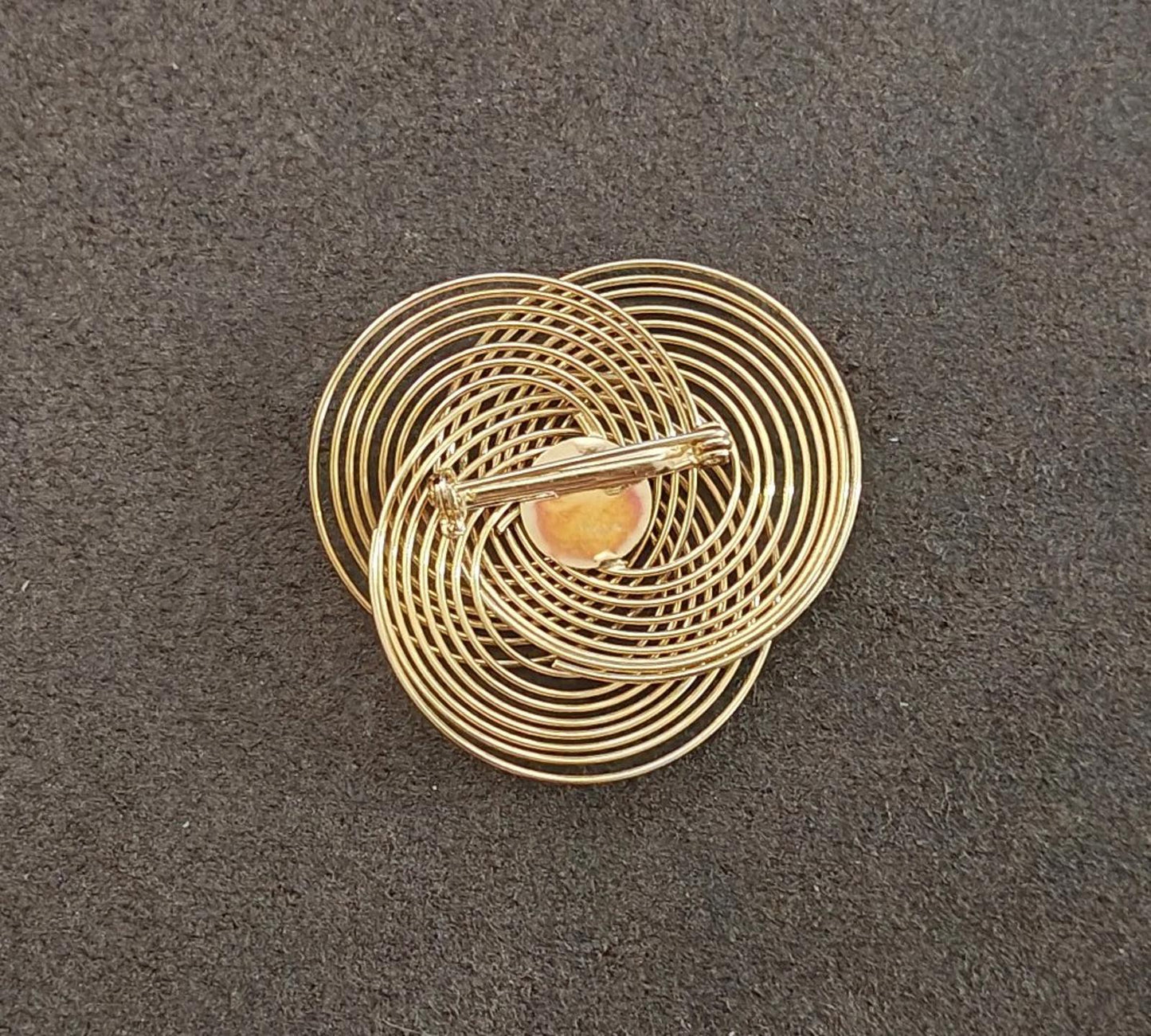 1970s Abstract Modernist Gold Tone Triple Ring Wire Spiral Brooch.