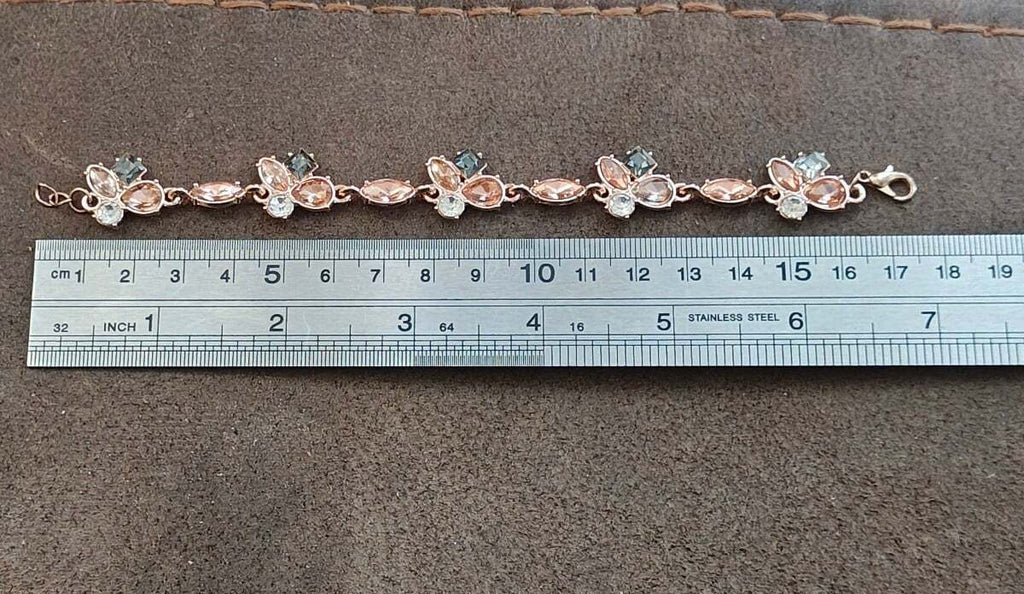 Pretty Paparazzi Rose Gold Floral Bracelet